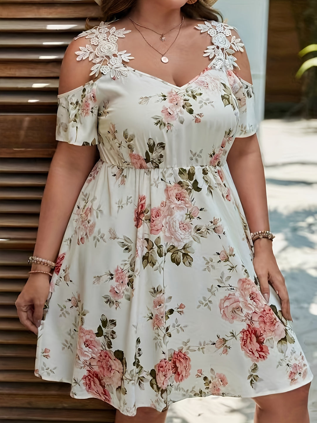 Estelle | Robe Grande Taille Off-Shoulder Fleuri